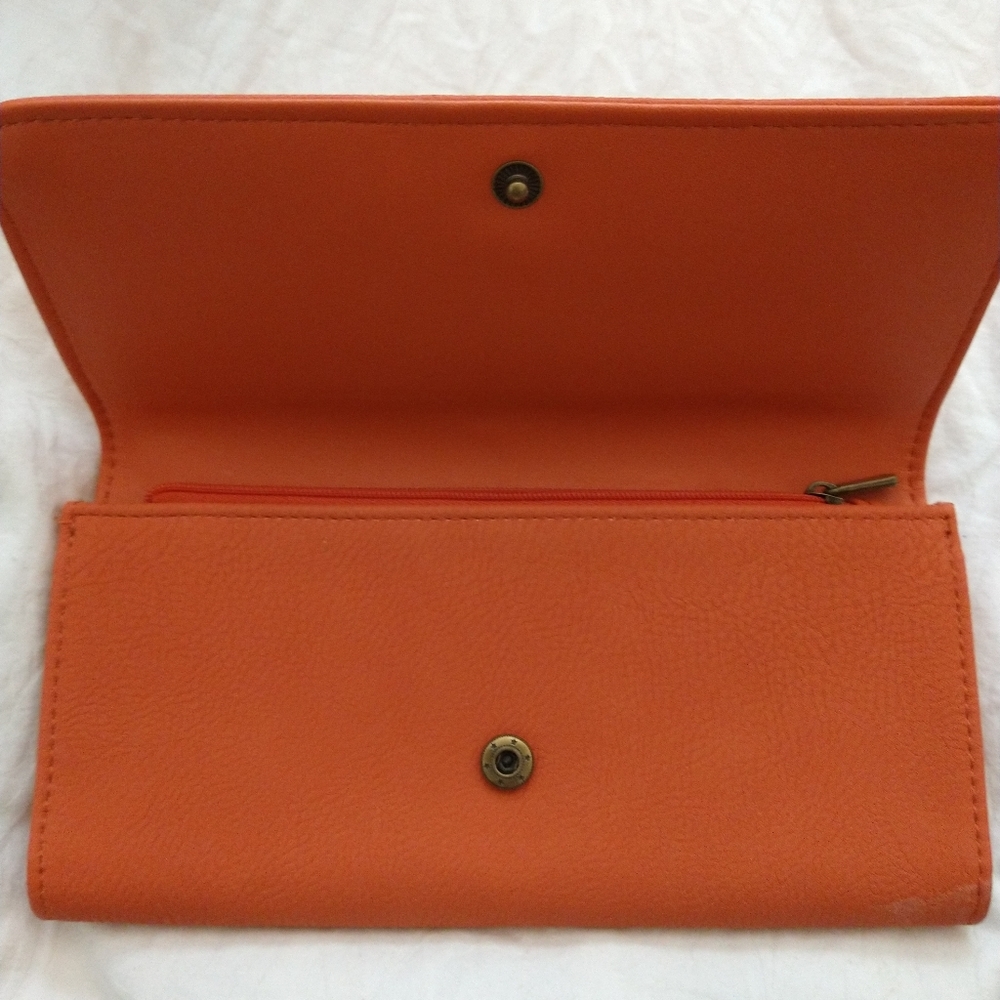 Large Universal Thread Wallet - Picture 4 of 5